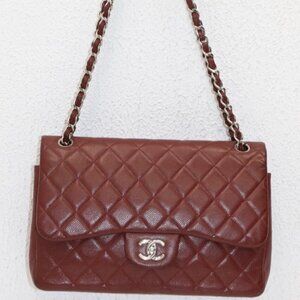 CHANEL Quilted Caviar Jumbo Classic Double Flap Bag 18328339
